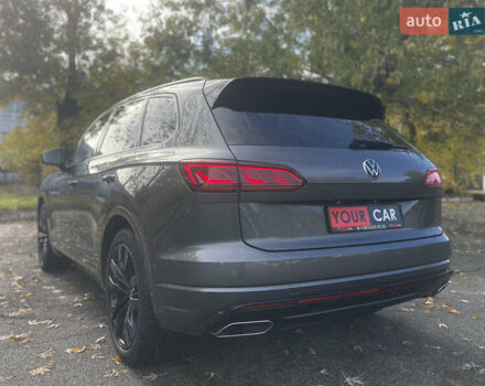 Серый Фольксваген Туарег, объемом двигателя 3 л и пробегом 97 тыс. км за 59400 $, фото 21 на Automoto.ua