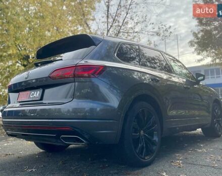 Серый Фольксваген Туарег, объемом двигателя 3 л и пробегом 97 тыс. км за 58999 $, фото 25 на Automoto.ua