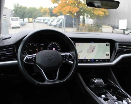 Серый Фольксваген Туарег, объемом двигателя 3 л и пробегом 18 тыс. км за 40200 $, фото 9 на Automoto.ua