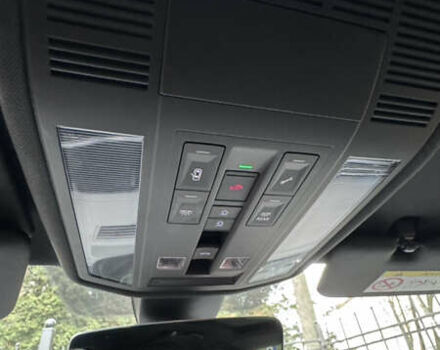 Серый Фольксваген Туарег, объемом двигателя 2.97 л и пробегом 172 тыс. км за 65000 $, фото 25 на Automoto.ua