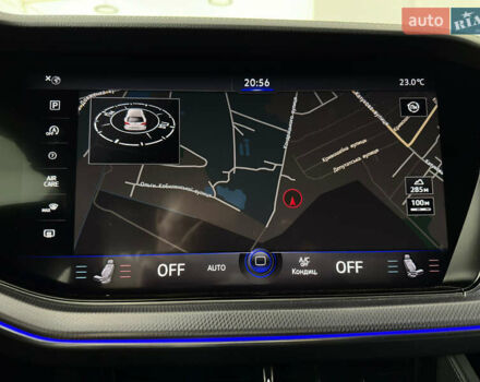 Серый Фольксваген Туарег, объемом двигателя 3 л и пробегом 141 тыс. км за 57999 $, фото 87 на Automoto.ua