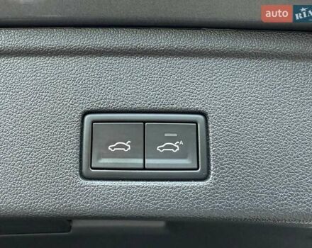 Серый Фольксваген Туарег, объемом двигателя 2.97 л и пробегом 156 тыс. км за 55300 $, фото 55 на Automoto.ua