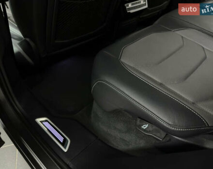 Серый Фольксваген Туарег, объемом двигателя 3 л и пробегом 141 тыс. км за 58999 $, фото 70 на Automoto.ua