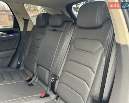 Серый Фольксваген Туарег, объемом двигателя 2.97 л и пробегом 158 тыс. км за 57900 $, фото 51 на Automoto.ua