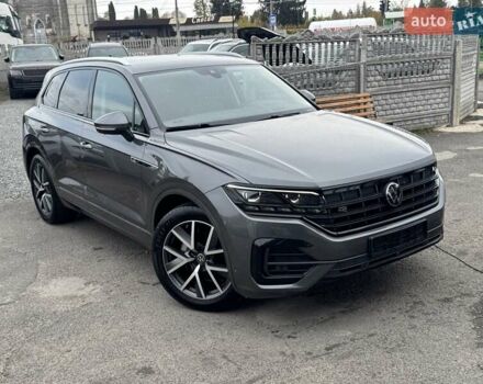 Серый Фольксваген Туарег, объемом двигателя 2.97 л и пробегом 158 тыс. км за 57900 $, фото 41 на Automoto.ua