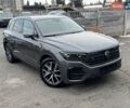 Серый Фольксваген Туарег, объемом двигателя 2.97 л и пробегом 158 тыс. км за 57900 $, фото 41 на Automoto.ua