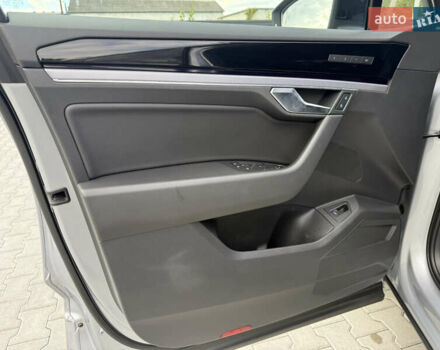 Серый Фольксваген Туарег, объемом двигателя 2.97 л и пробегом 118 тыс. км за 57900 $, фото 24 на Automoto.ua