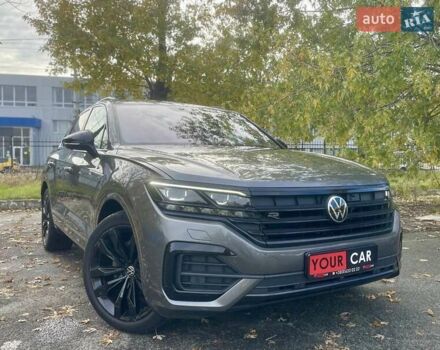 Серый Фольксваген Туарег, объемом двигателя 3 л и пробегом 97 тыс. км за 58999 $, фото 1 на Automoto.ua