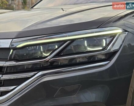 Серый Фольксваген Туарег, объемом двигателя 3 л и пробегом 137 тыс. км за 56900 $, фото 29 на Automoto.ua