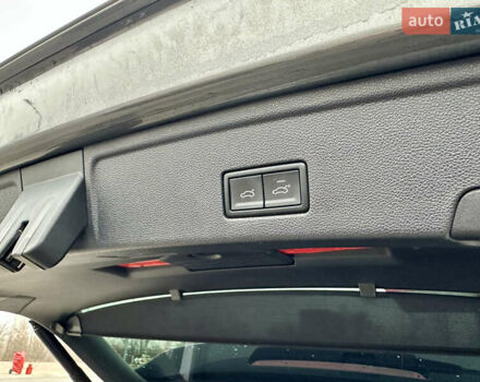 Серый Фольксваген Туарег, объемом двигателя 2.99 л и пробегом 135 тыс. км за 57000 $, фото 20 на Automoto.ua