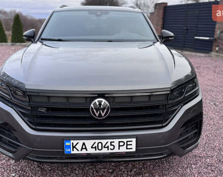 Серый Фольксваген Туарег, объемом двигателя 2.97 л и пробегом 172 тыс. км за 65000 $, фото 31 на Automoto.ua