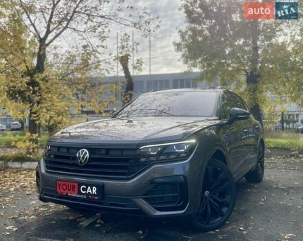 Серый Фольксваген Туарег, объемом двигателя 3 л и пробегом 97 тыс. км за 58999 $, фото 5 на Automoto.ua