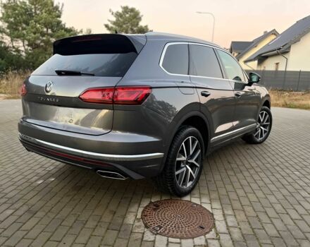 Серый Фольксваген Туарег, объемом двигателя 3 л и пробегом 14 тыс. км за 40000 $, фото 3 на Automoto.ua