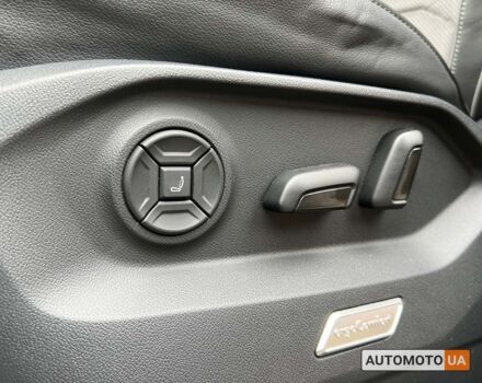 Сірий Фольксваген Туарег, об'ємом двигуна 3 л та пробігом 57 тис. км за 67600 $, фото 23 на Automoto.ua