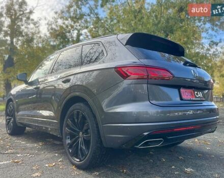 Серый Фольксваген Туарег, объемом двигателя 3 л и пробегом 97 тыс. км за 58999 $, фото 21 на Automoto.ua