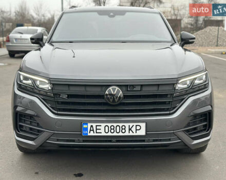 Серый Фольксваген Туарег, объемом двигателя 2.99 л и пробегом 135 тыс. км за 57000 $, фото 26 на Automoto.ua