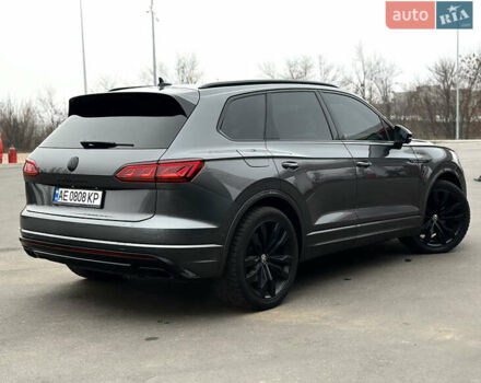 Серый Фольксваген Туарег, объемом двигателя 2.99 л и пробегом 135 тыс. км за 57000 $, фото 6 на Automoto.ua