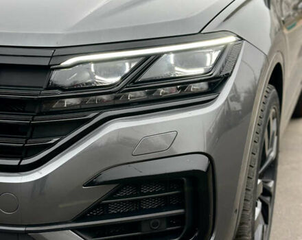 Серый Фольксваген Туарег, объемом двигателя 2.99 л и пробегом 135 тыс. км за 57000 $, фото 8 на Automoto.ua