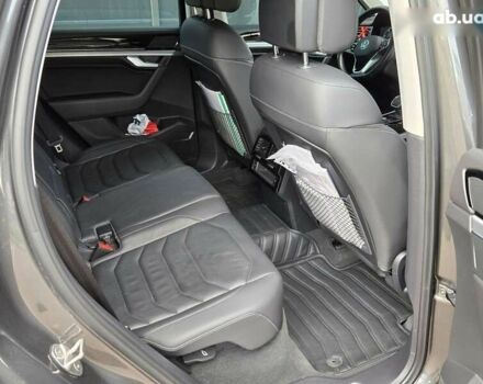 Серый Фольксваген Туарег, объемом двигателя 3 л и пробегом 137 тыс. км за 56900 $, фото 13 на Automoto.ua