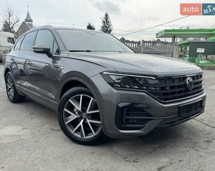 Серый Фольксваген Туарег, объемом двигателя 2.97 л и пробегом 158 тыс. км за 57900 $, фото 57 на Automoto.ua