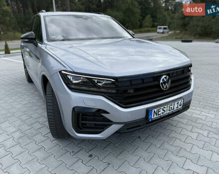 Серый Фольксваген Туарег, объемом двигателя 2.97 л и пробегом 118 тыс. км за 57900 $, фото 5 на Automoto.ua