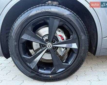 Серый Фольксваген Туарег, объемом двигателя 2.97 л и пробегом 156 тыс. км за 55300 $, фото 96 на Automoto.ua