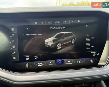 Серый Фольксваген Туарег, объемом двигателя 2.97 л и пробегом 118 тыс. км за 57900 $, фото 40 на Automoto.ua