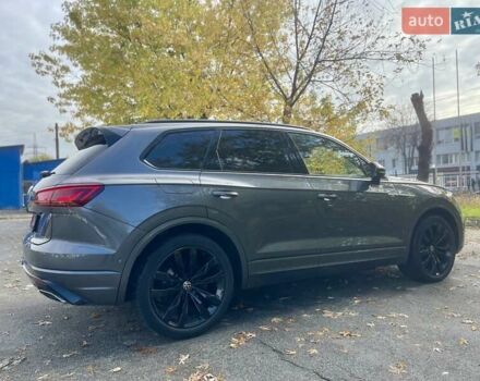 Серый Фольксваген Туарег, объемом двигателя 3 л и пробегом 97 тыс. км за 58999 $, фото 26 на Automoto.ua