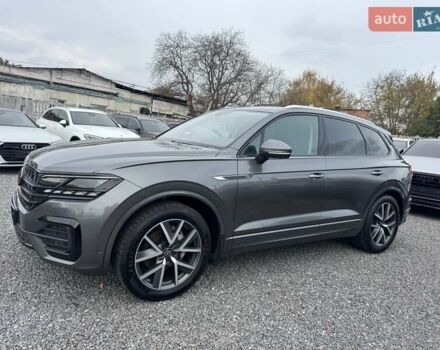 Серый Фольксваген Туарег, объемом двигателя 2.97 л и пробегом 158 тыс. км за 57900 $, фото 83 на Automoto.ua