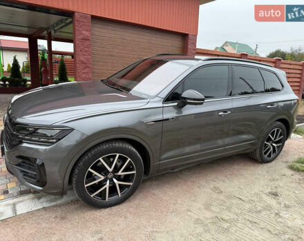 Серый Фольксваген Туарег, объемом двигателя 2.97 л и пробегом 43 тыс. км за 76900 $, фото 10 на Automoto.ua