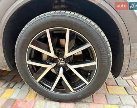 Серый Фольксваген Туарег, объемом двигателя 2.97 л и пробегом 43 тыс. км за 76900 $, фото 33 на Automoto.ua