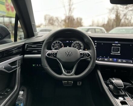 Сірий Фольксваген Туарег, об'ємом двигуна 3 л та пробігом 135 тис. км за 57500 $, фото 21 на Automoto.ua