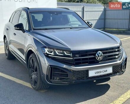 Серый Фольксваген Туарег, объемом двигателя 2.99 л и пробегом 13 тыс. км за 82000 $, фото 2 на Automoto.ua