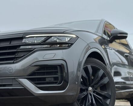 Сірий Фольксваген Туарег, об'ємом двигуна 3 л та пробігом 135 тис. км за 57500 $, фото 4 на Automoto.ua