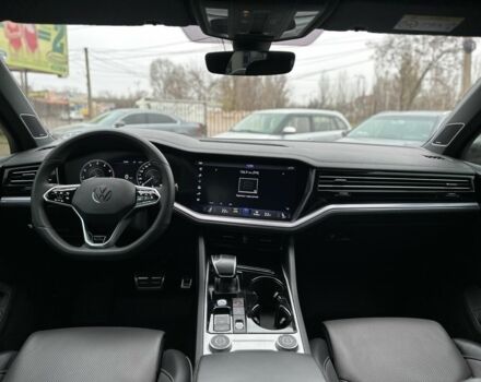 Сірий Фольксваген Туарег, об'ємом двигуна 3 л та пробігом 135 тис. км за 57500 $, фото 20 на Automoto.ua