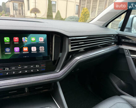 Серый Фольксваген Туарег, объемом двигателя 2.97 л и пробегом 62 тыс. км за 59800 $, фото 19 на Automoto.ua