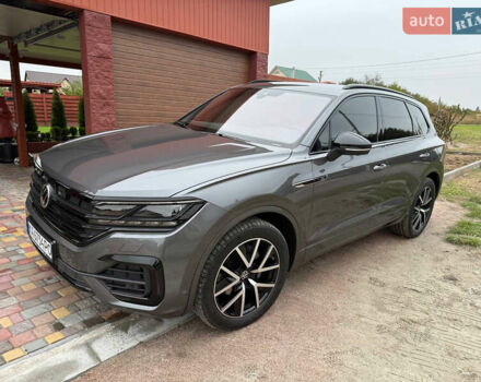 Серый Фольксваген Туарег, объемом двигателя 2.97 л и пробегом 43 тыс. км за 76900 $, фото 11 на Automoto.ua