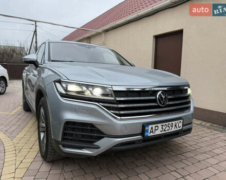 Серый Фольксваген Туарег, объемом двигателя 2.97 л и пробегом 62 тыс. км за 59800 $, фото 8 на Automoto.ua