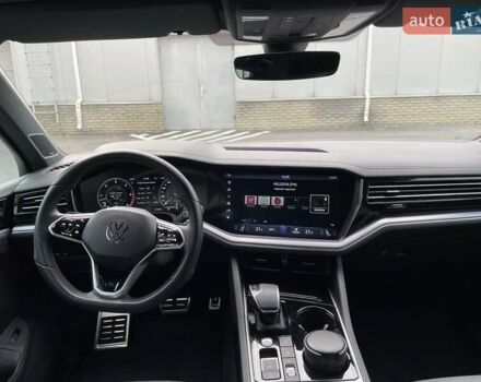 Сірий Фольксваген Туарег, об'ємом двигуна 2.97 л та пробігом 41 тис. км за 71990 $, фото 22 на Automoto.ua