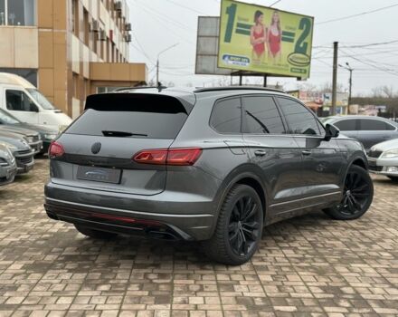 Сірий Фольксваген Туарег, об'ємом двигуна 3 л та пробігом 135 тис. км за 57500 $, фото 2 на Automoto.ua