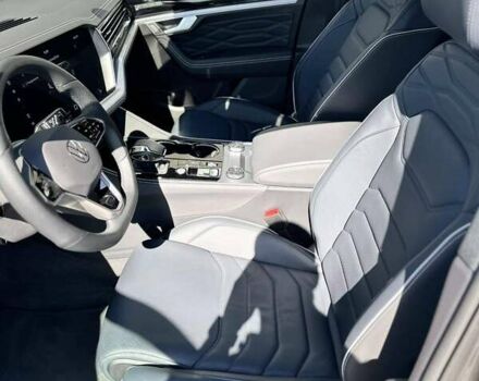 Серый Фольксваген Туарег, объемом двигателя 2.99 л и пробегом 13 тыс. км за 82000 $, фото 20 на Automoto.ua