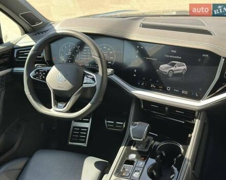 Серый Фольксваген Туарег, объемом двигателя 2.99 л и пробегом 13 тыс. км за 82000 $, фото 33 на Automoto.ua