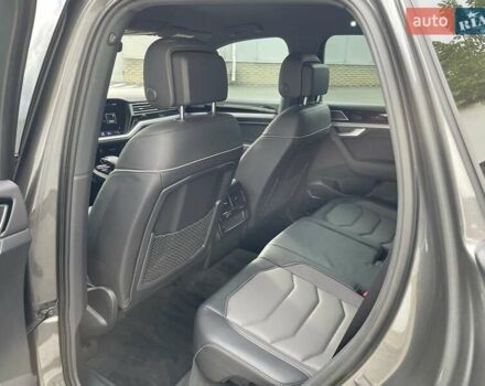 Сірий Фольксваген Туарег, об'ємом двигуна 2.97 л та пробігом 41 тис. км за 71990 $, фото 13 на Automoto.ua