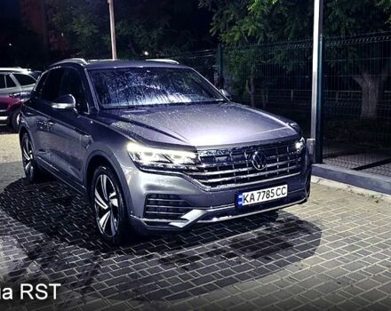 Серый Фольксваген Туарег, объемом двигателя 3 л и пробегом 41 тыс. км за 62000 $, фото 10 на Automoto.ua