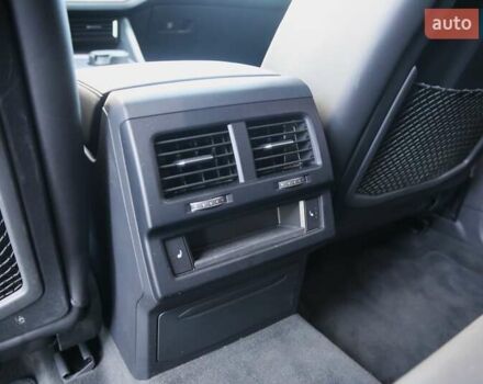 Серый Фольксваген Туарег, объемом двигателя 2.97 л и пробегом 50 тыс. км за 60500 $, фото 26 на Automoto.ua