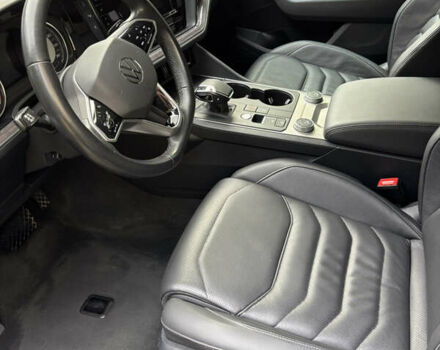 Серый Фольксваген Туарег, объемом двигателя 2.97 л и пробегом 71 тыс. км за 61500 $, фото 8 на Automoto.ua