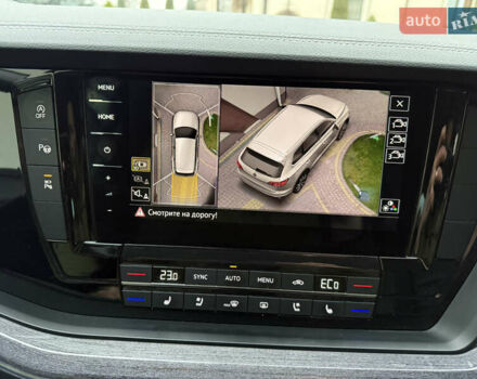 Серый Фольксваген Туарег, объемом двигателя 2.97 л и пробегом 62 тыс. км за 59800 $, фото 28 на Automoto.ua