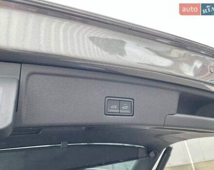 Сірий Фольксваген Туарег, об'ємом двигуна 2.97 л та пробігом 41 тис. км за 71990 $, фото 12 на Automoto.ua