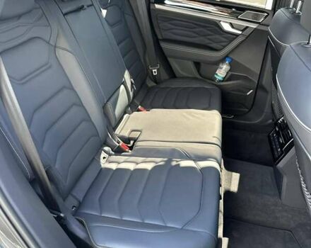 Серый Фольксваген Туарег, объемом двигателя 2.99 л и пробегом 13 тыс. км за 82000 $, фото 30 на Automoto.ua