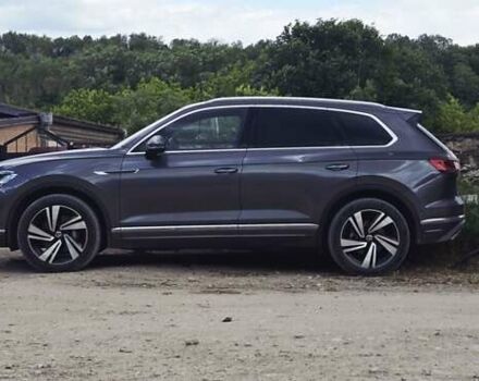 Серый Фольксваген Туарег, объемом двигателя 2.97 л и пробегом 41 тыс. км за 62000 $, фото 11 на Automoto.ua